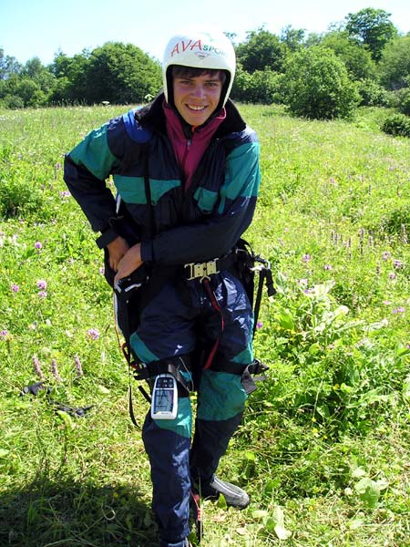 Пилот Анатолий Назаров. Подготовка к старту.
10 июля 2004 года