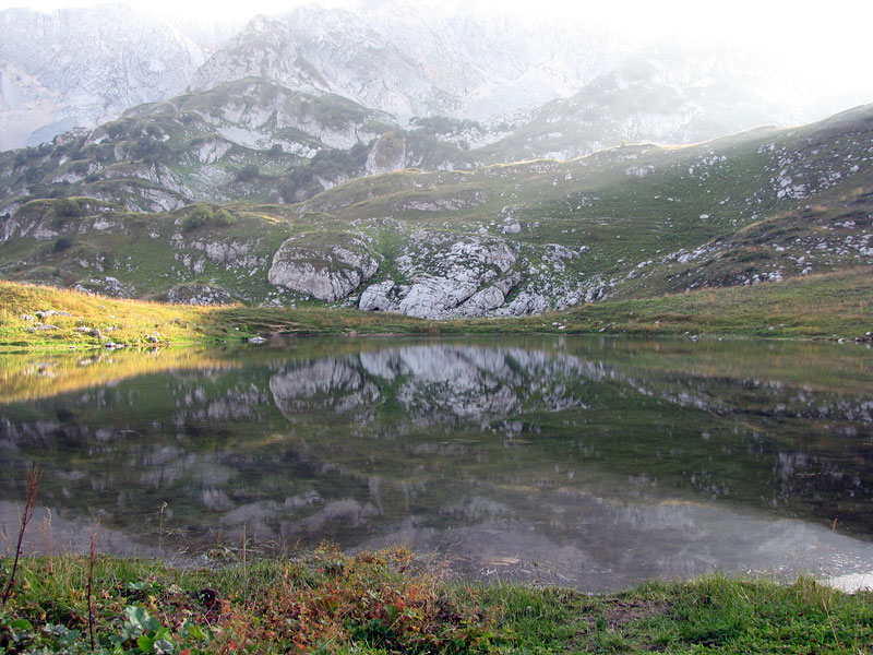 горное озеро Псенодах